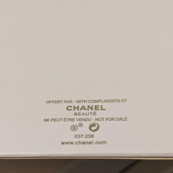 Chanel Tote Canvas Bag Comes with Box - Picture 6 of 6